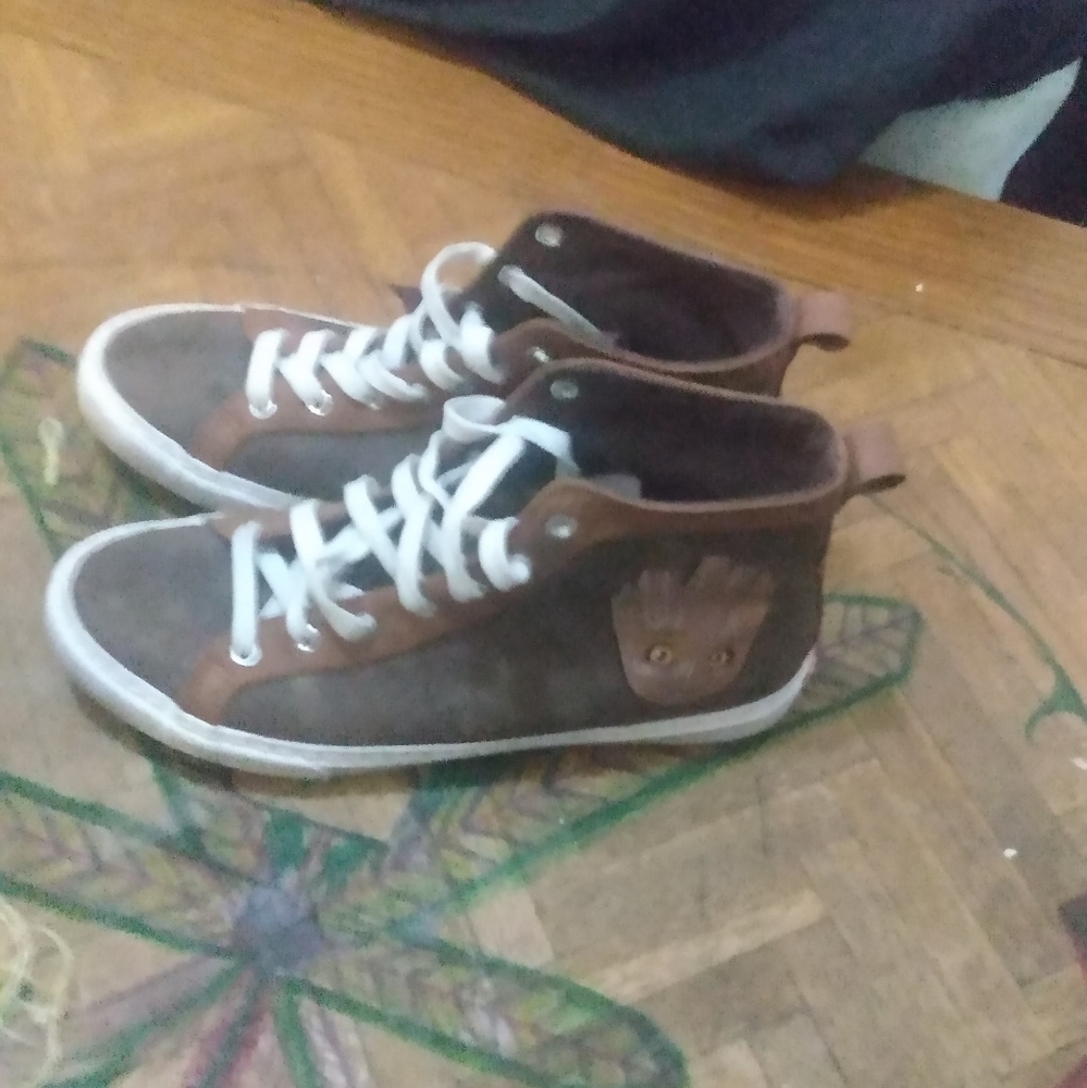 Shoe's